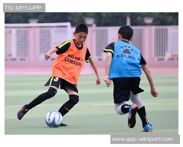 洛阳市少年足球蓬勃发展助力青少年健康成长与团队精神培养