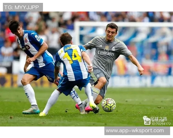 足球大师如何突破防线技巧与策略全面解析